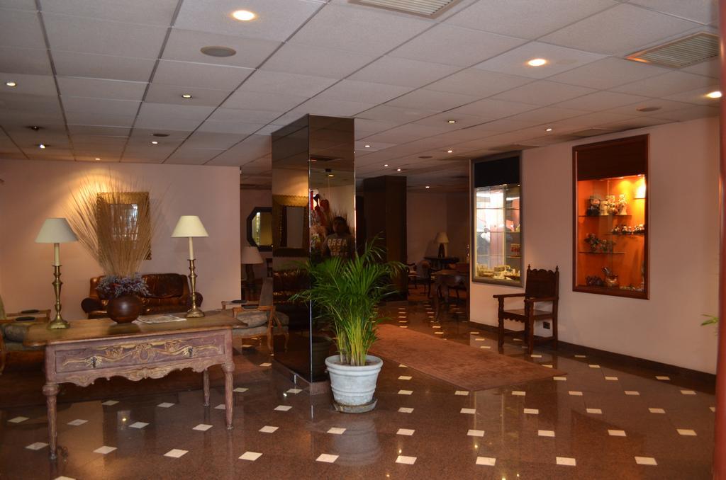 Hotel Maria Angola Lima Zewnętrze zdjęcie