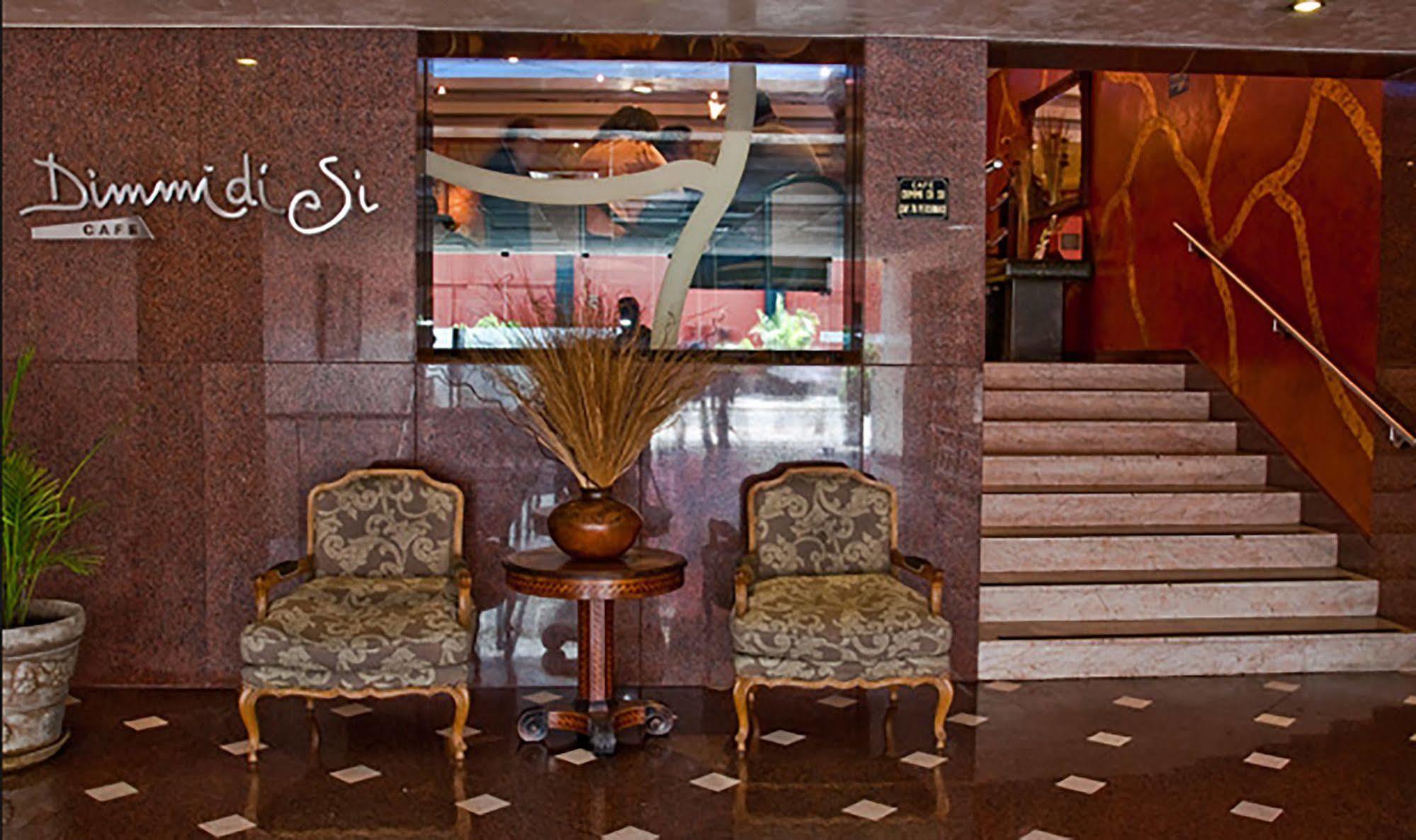 Hotel Maria Angola Lima Zewnętrze zdjęcie