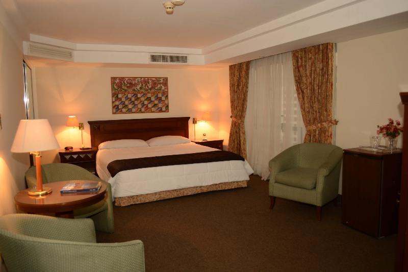 Hotel Maria Angola Lima Zewnętrze zdjęcie